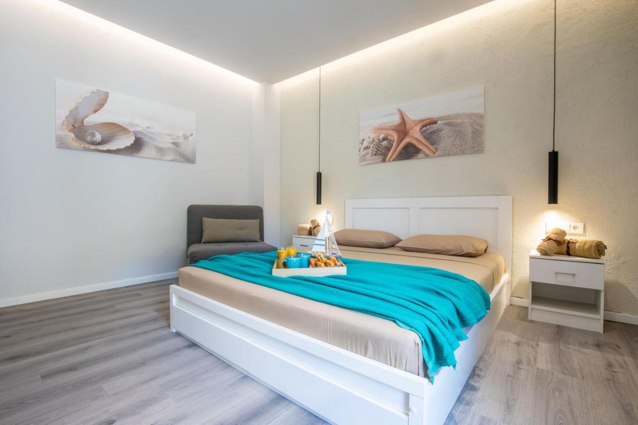 Akalli Luxury Studios Ixia  Bilik gambar